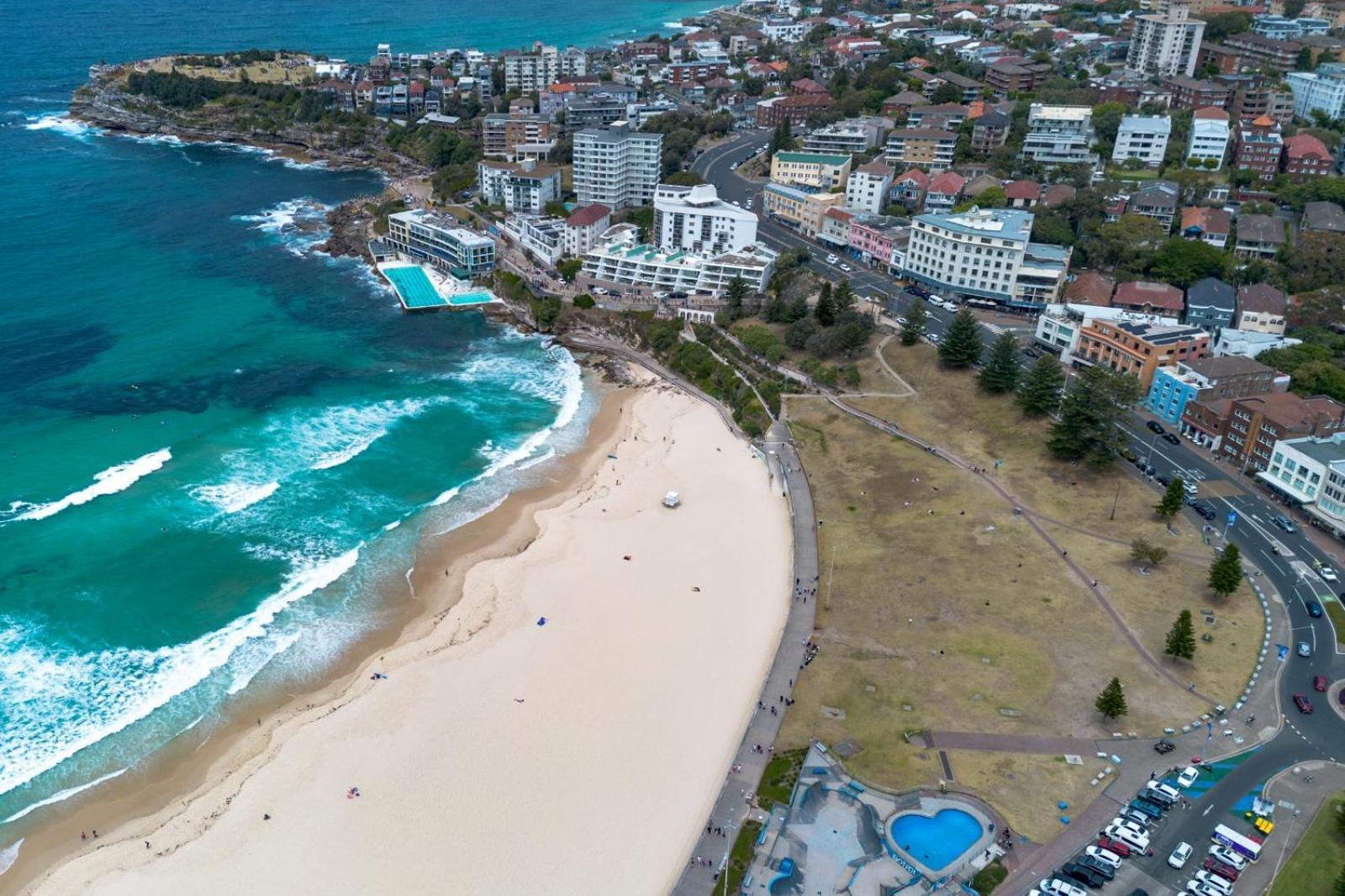 Modern 2-bed With Parking Near Bondi Beach Sydney