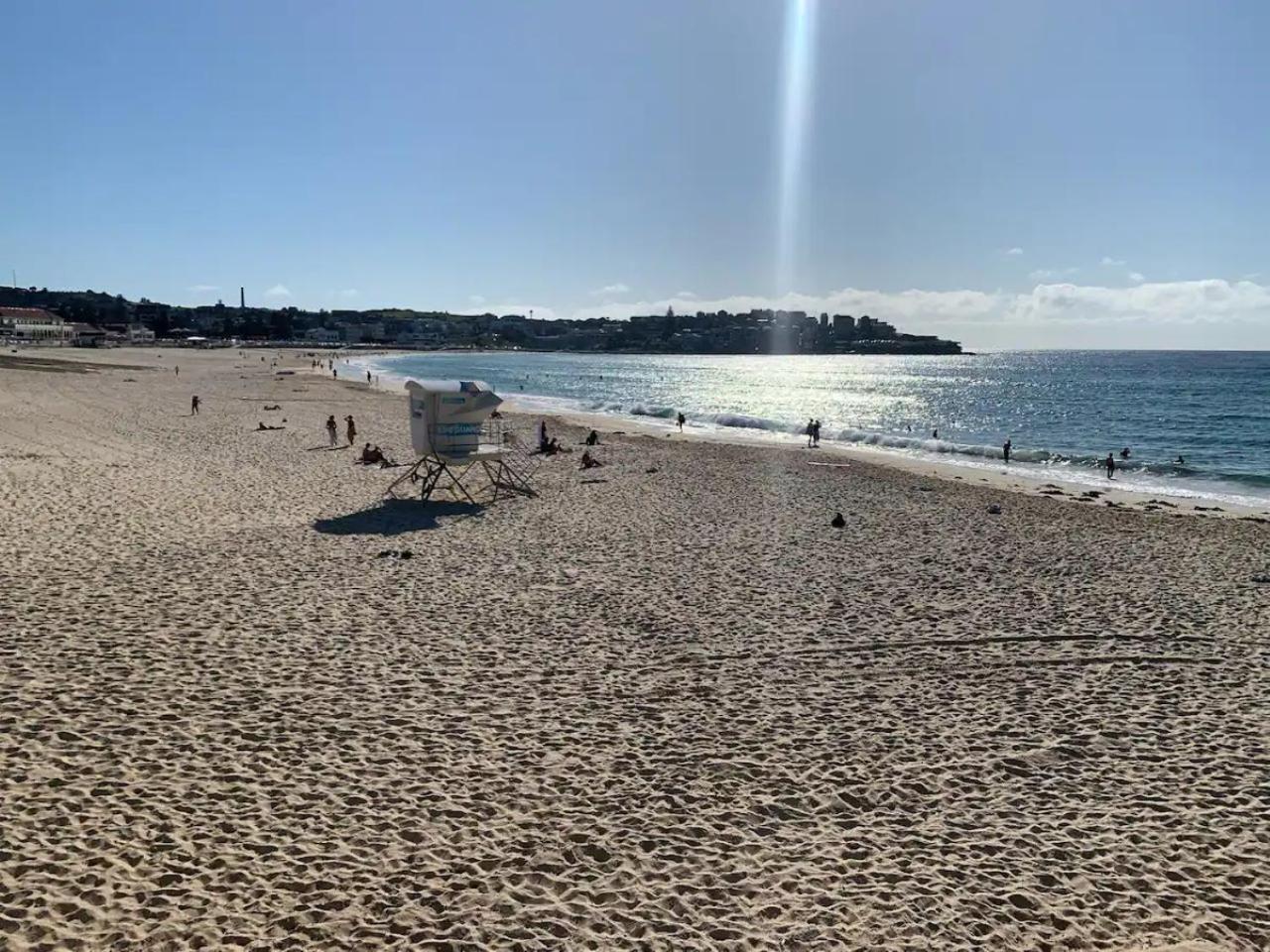 Modern 2-bed With Parking Near Bondi Beach Apartment *